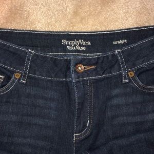 Simply Vera Vera Wang straight cut longer Capri